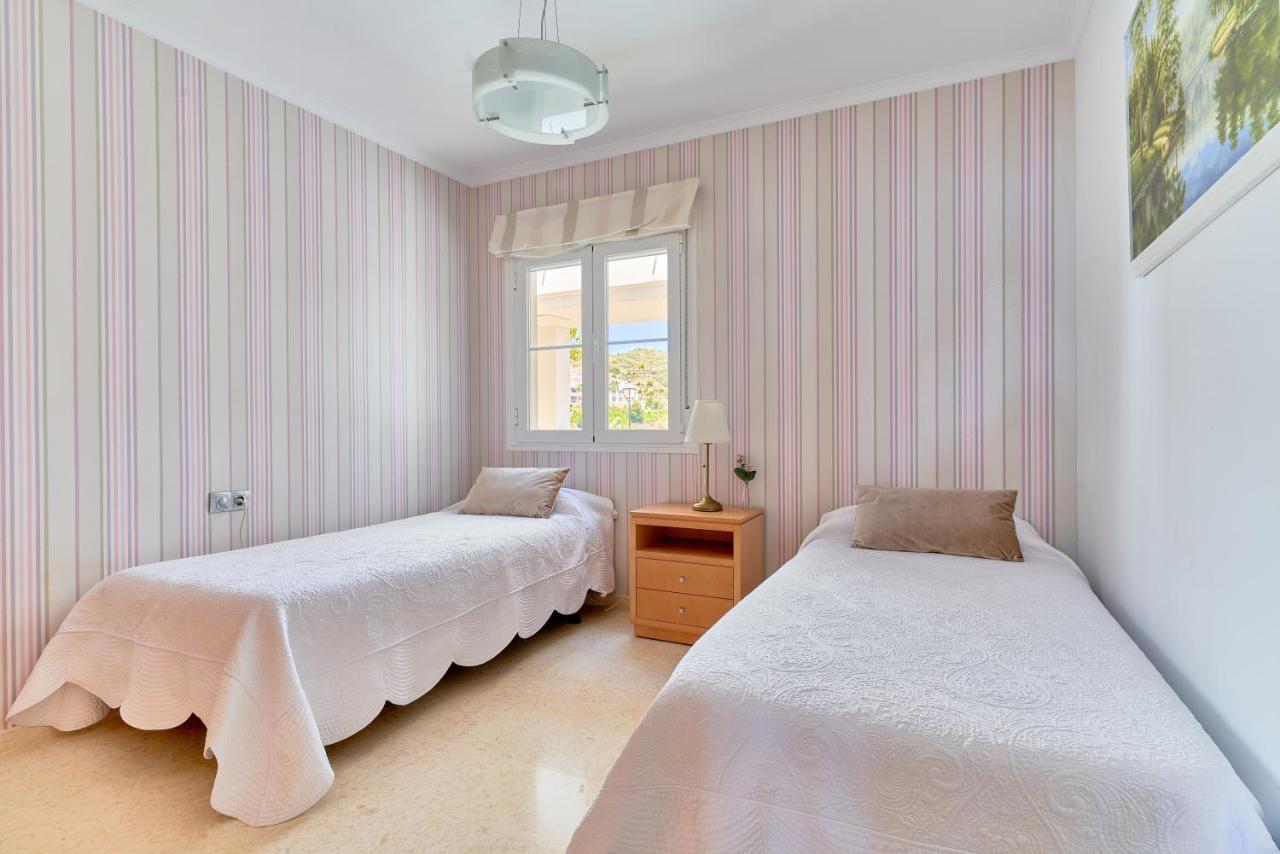 Neptuno Malaga Apartamento De Lujo Rincon de la Victoria Luaran gambar